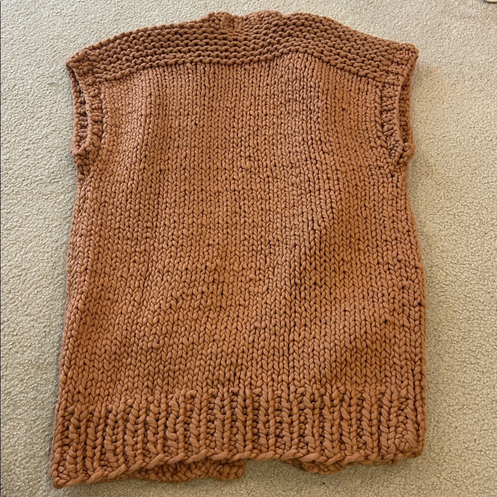 Loopy Mango Merino Wool Chunky Knit Sweater Vest Camel - Picture 6 of 6